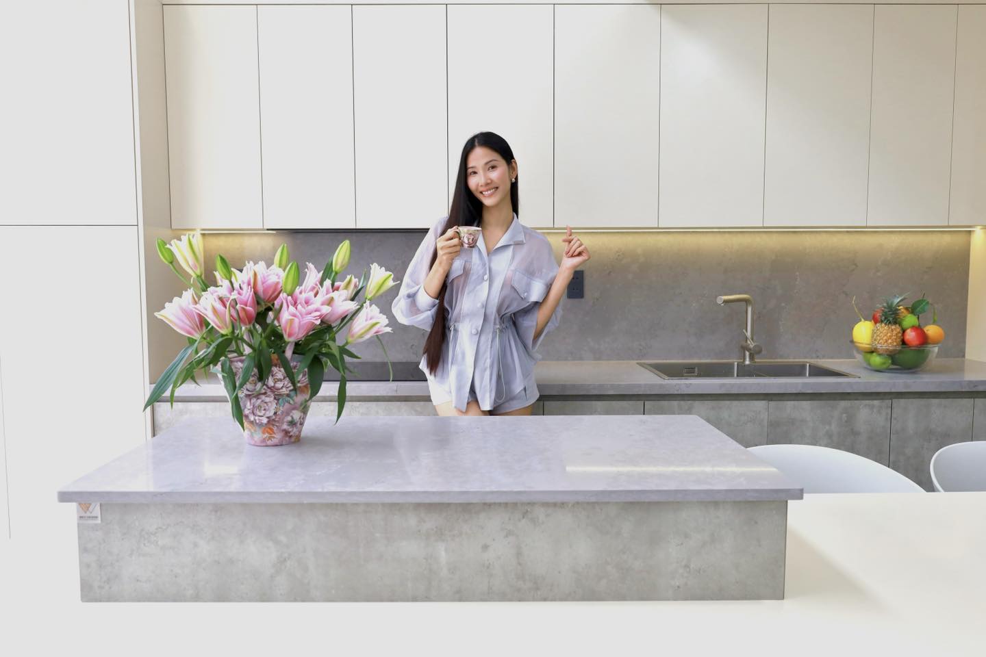 BẾP NHÀ SIÊU MẪU HOÀNG THÙY CÓ GÌ ĐẶC BIỆT?